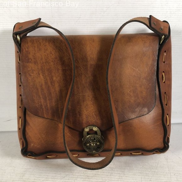 Vintage~Brown Leather Shoulder Bag~ Stitching~Flap~Turnlock - Picture 2 of 8